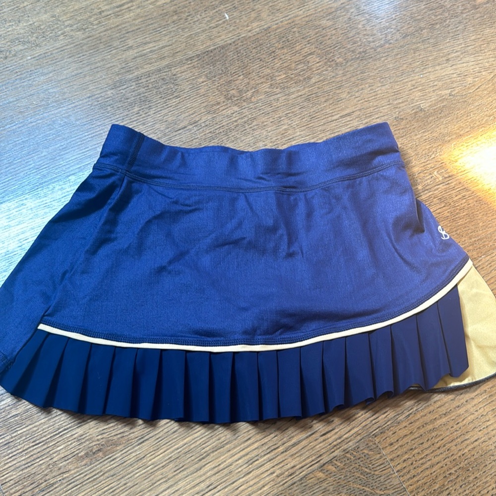 SOFIBELLA TENNIS SKIRT - size small